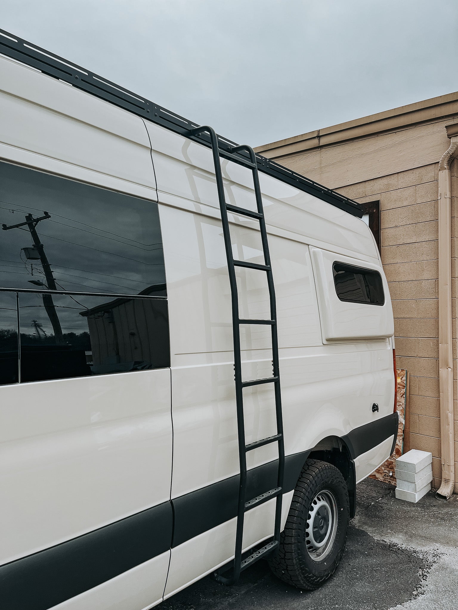 V1 Mercedes Sprinter Roof Rack - Premium - 170" High Roof - Unaka Gear Co.