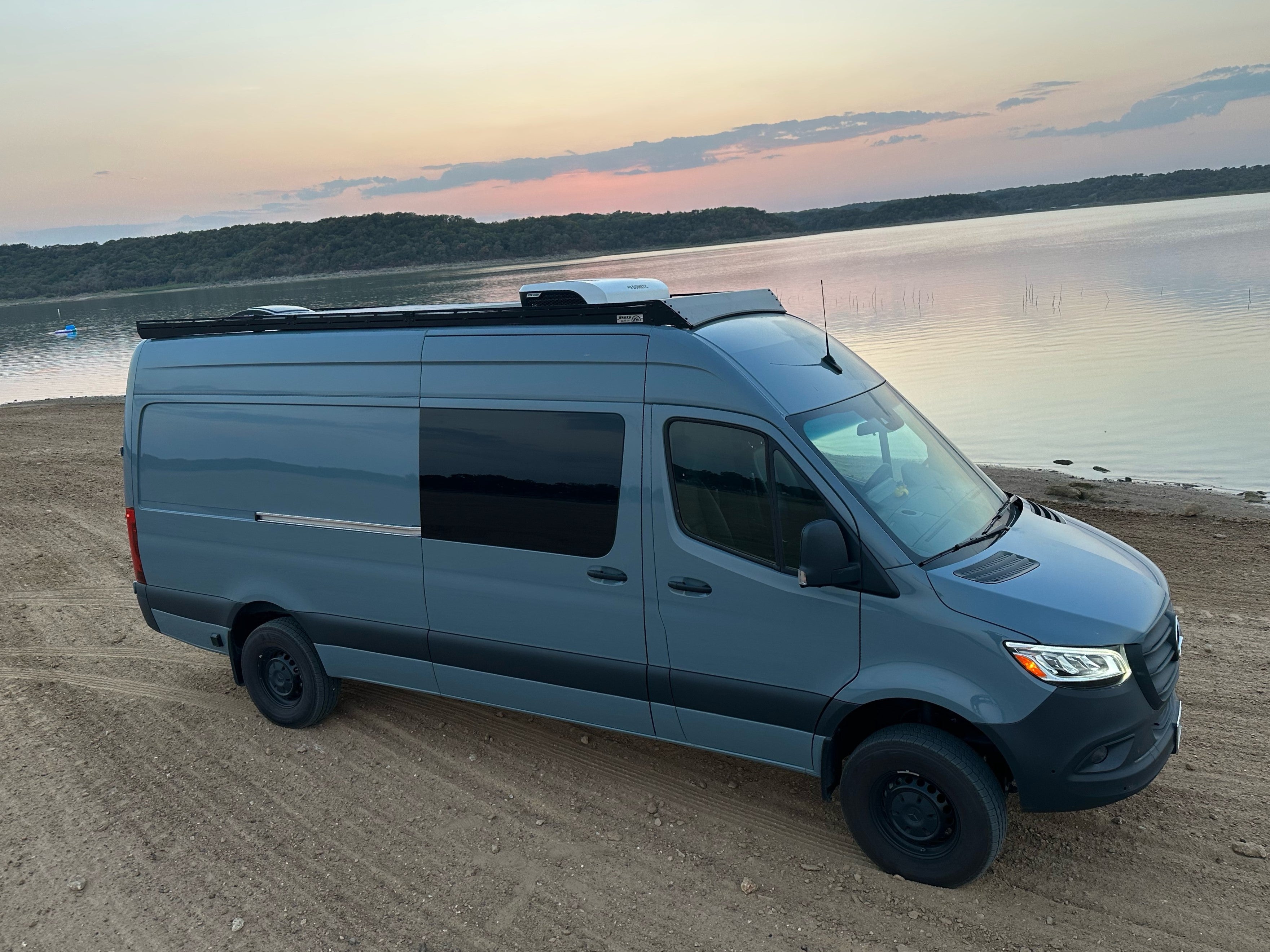 Camper van roof discount rack