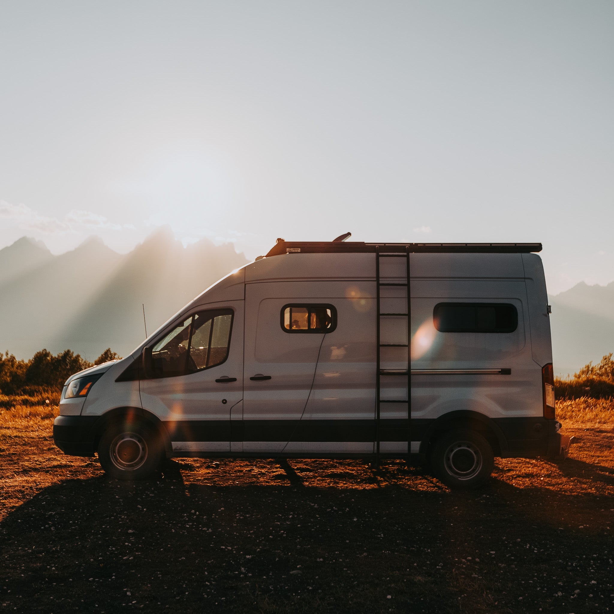 What is the Difference Between the Standard and Premium Roof Rack?