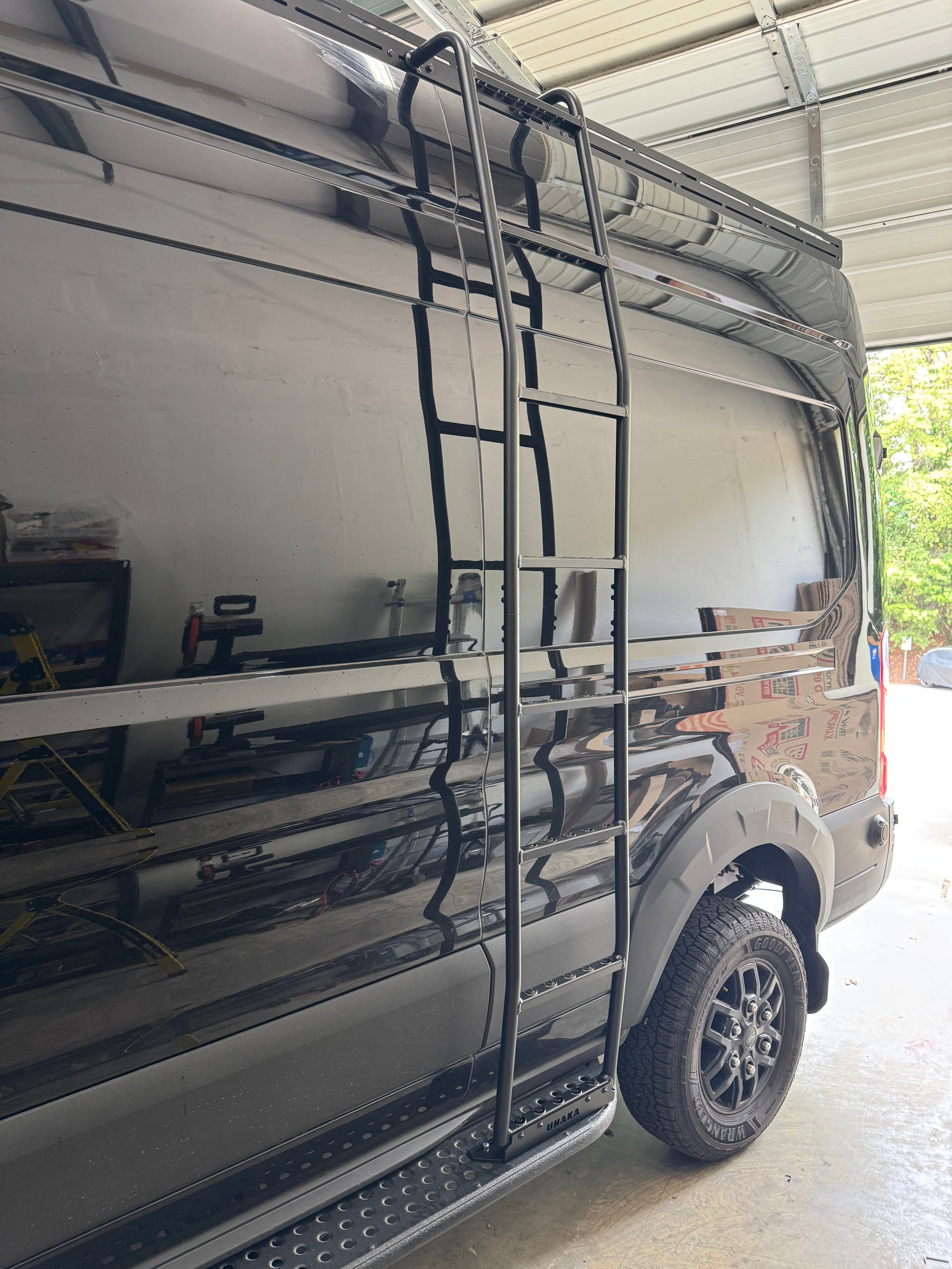 TRANSIT TRAIL SIDE MOUNT LADDER - HIGH ROOF