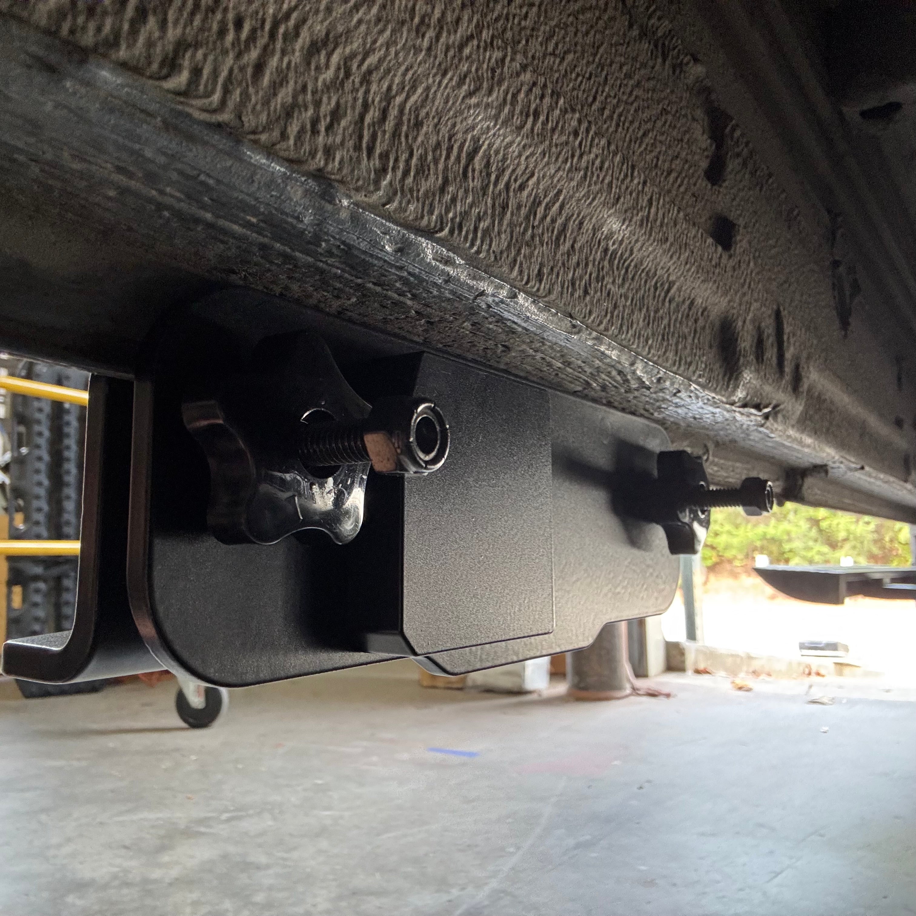 Mercedes Sprinter Surf Pole