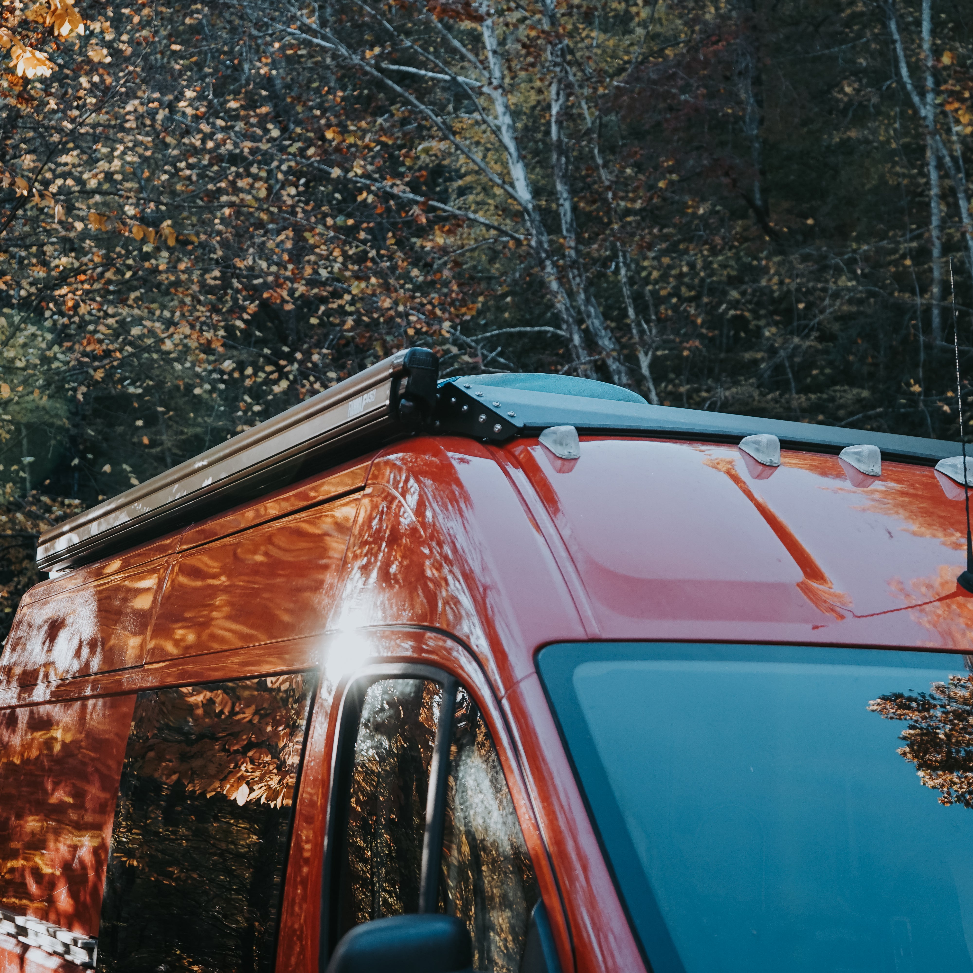 ProMaster 136 Basics Bundle: Roof Rack + F45s + MaxxFan